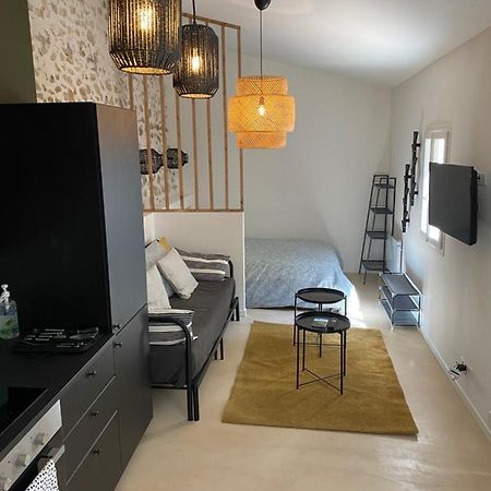 Petite Maison Typique De Ville Marseille Extérieur photo