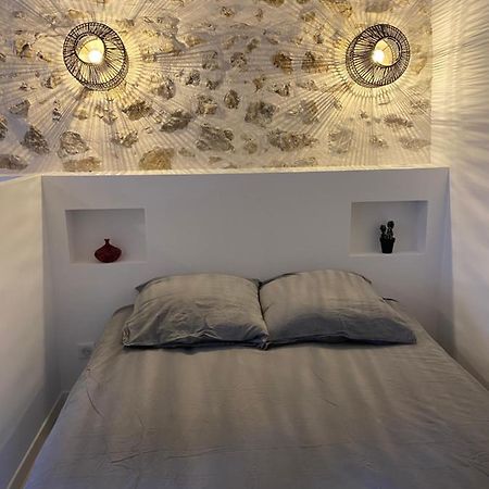 Petite Maison Typique De Ville Marseille Extérieur photo