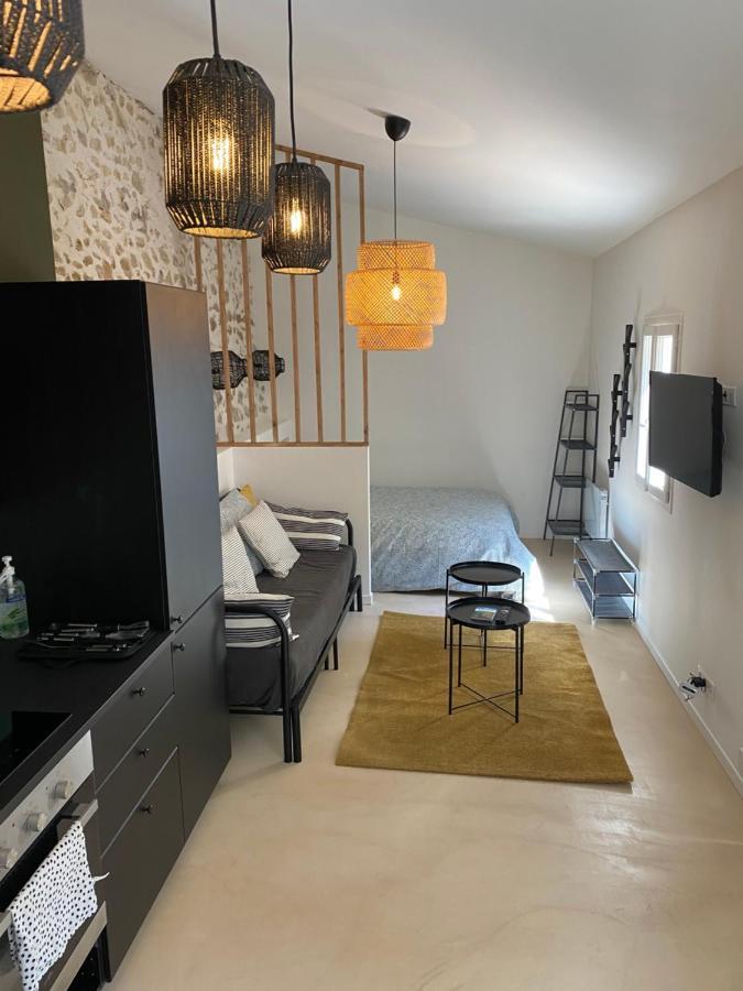 Petite Maison Typique De Ville Marseille Extérieur photo